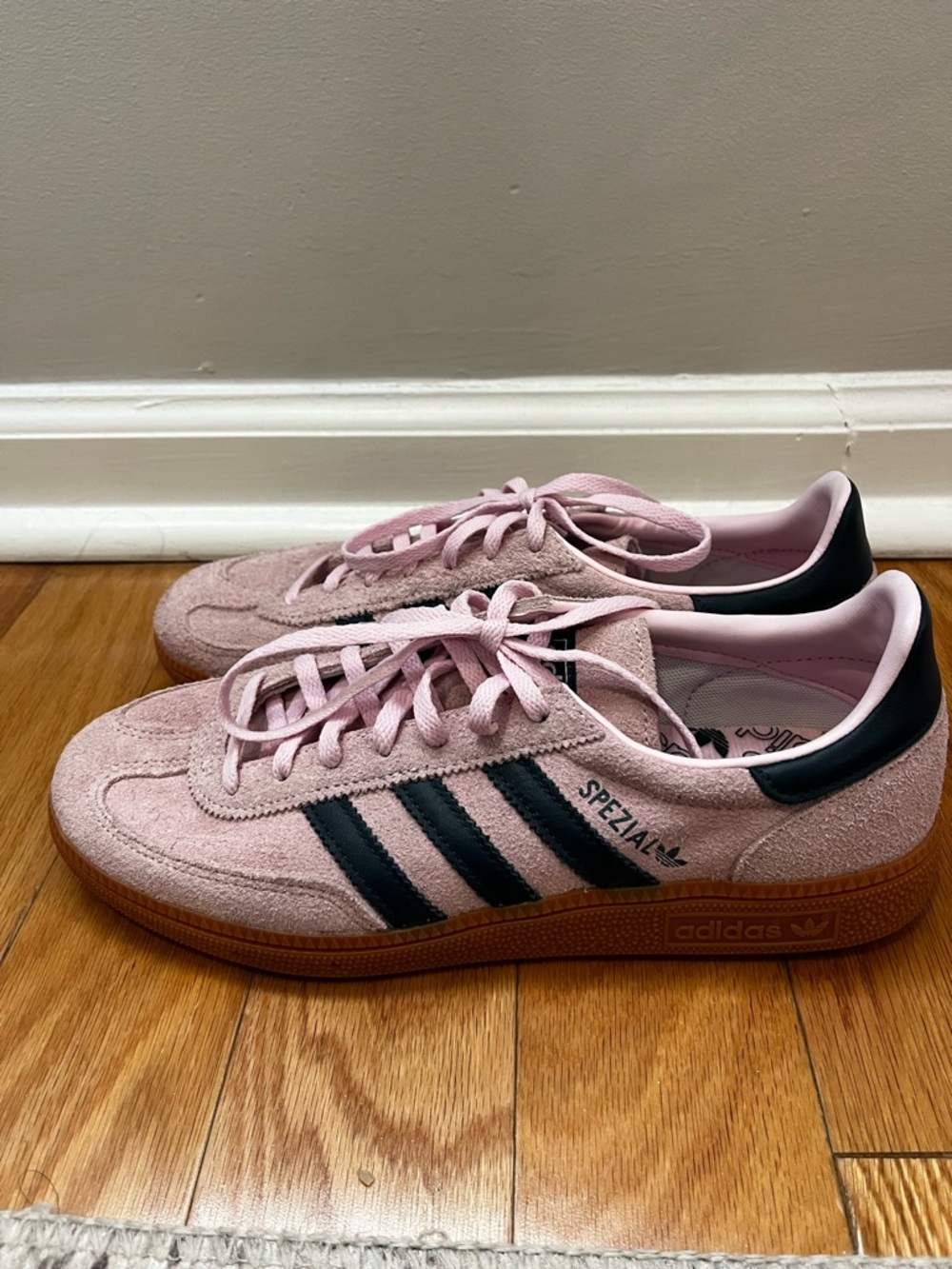 Brand new Adidas Handball Spezial Shoes in Pink /Arctic Night - Picture 10 of 12